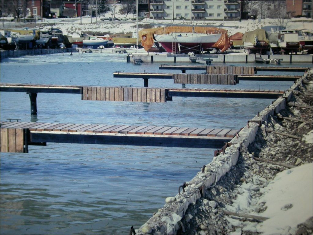 27.new docks 1985